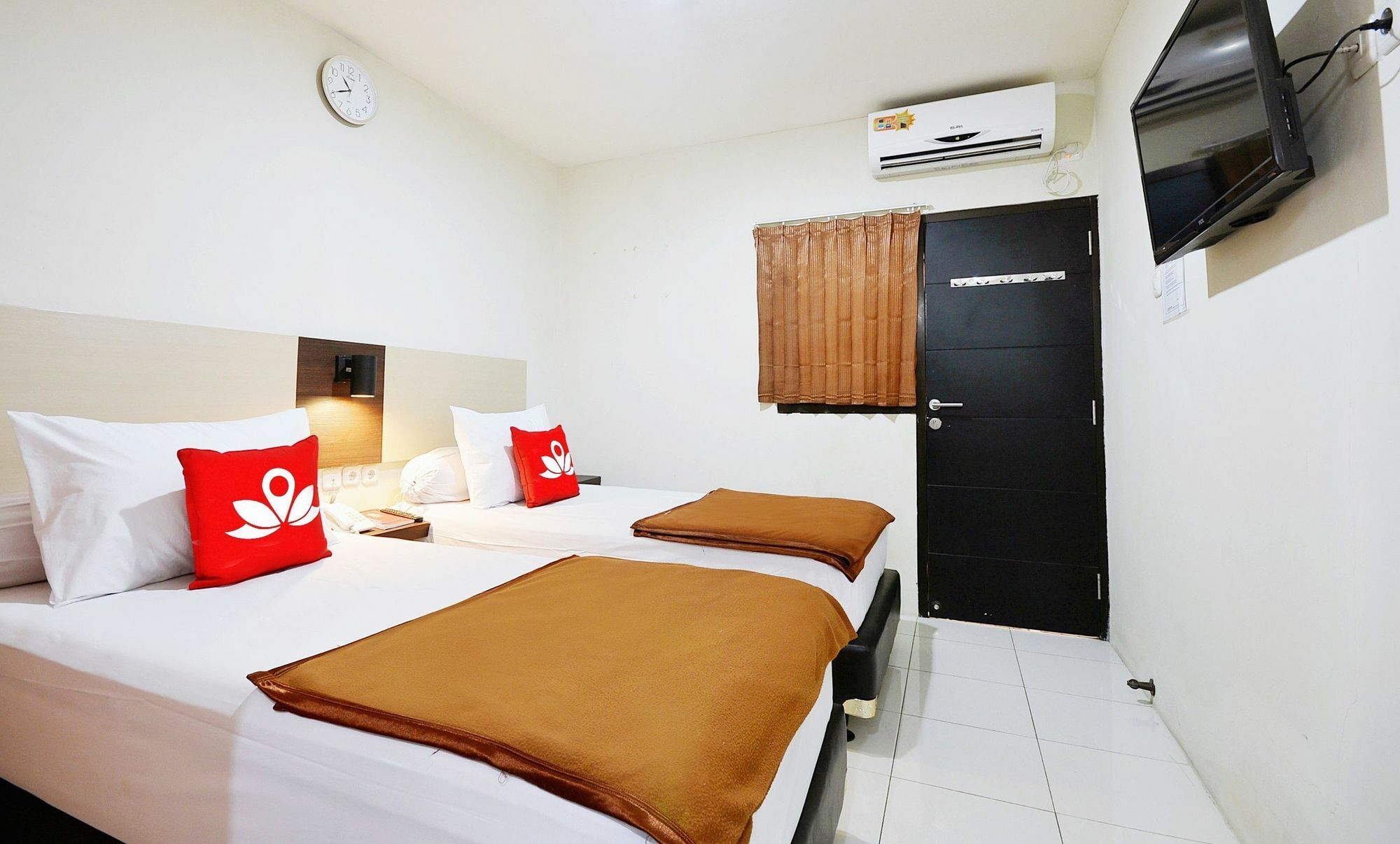 Zen Rooms Kuningan Syariah Jakarta Exterior foto