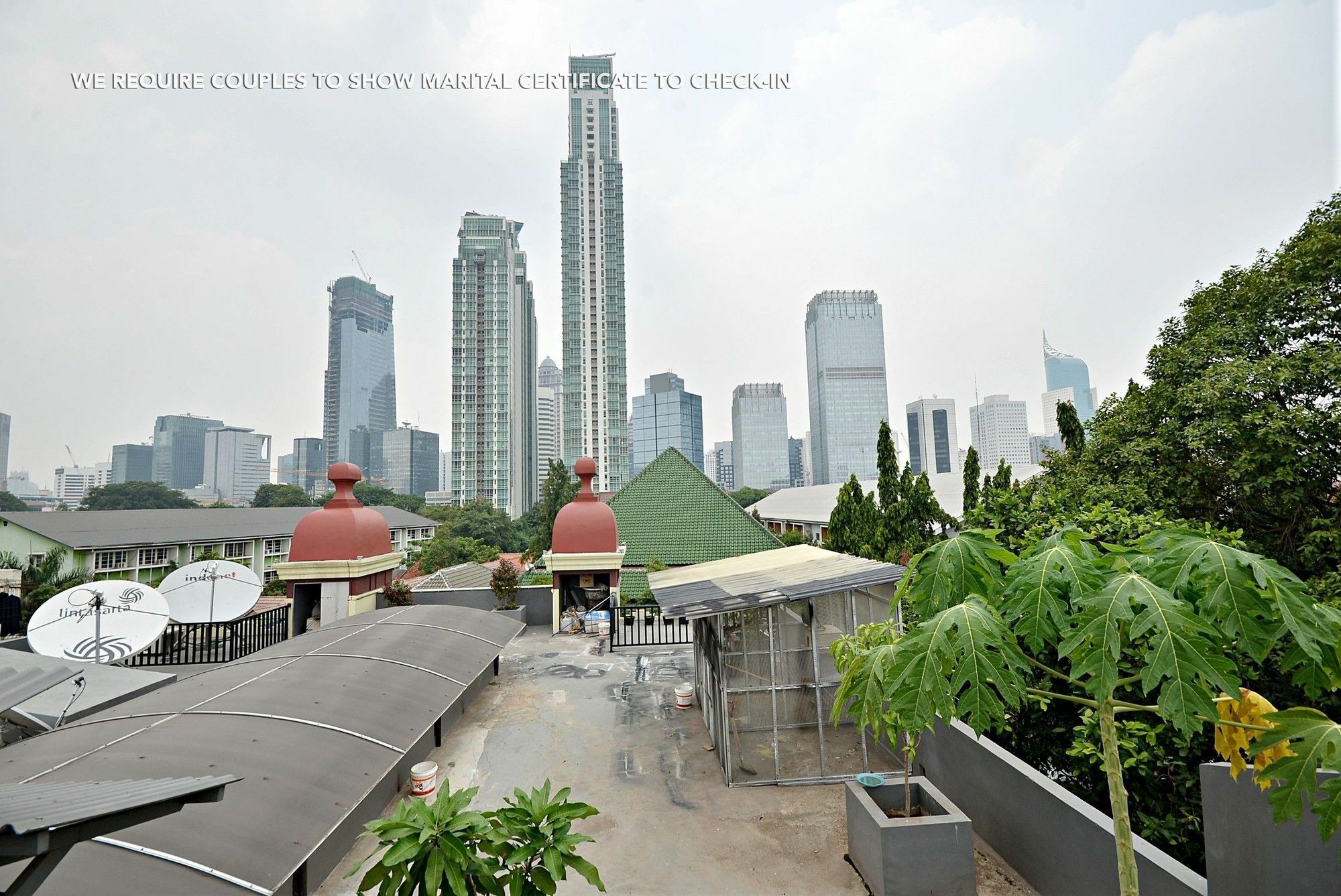 Zen Rooms Kuningan Syariah Jakarta Exterior foto